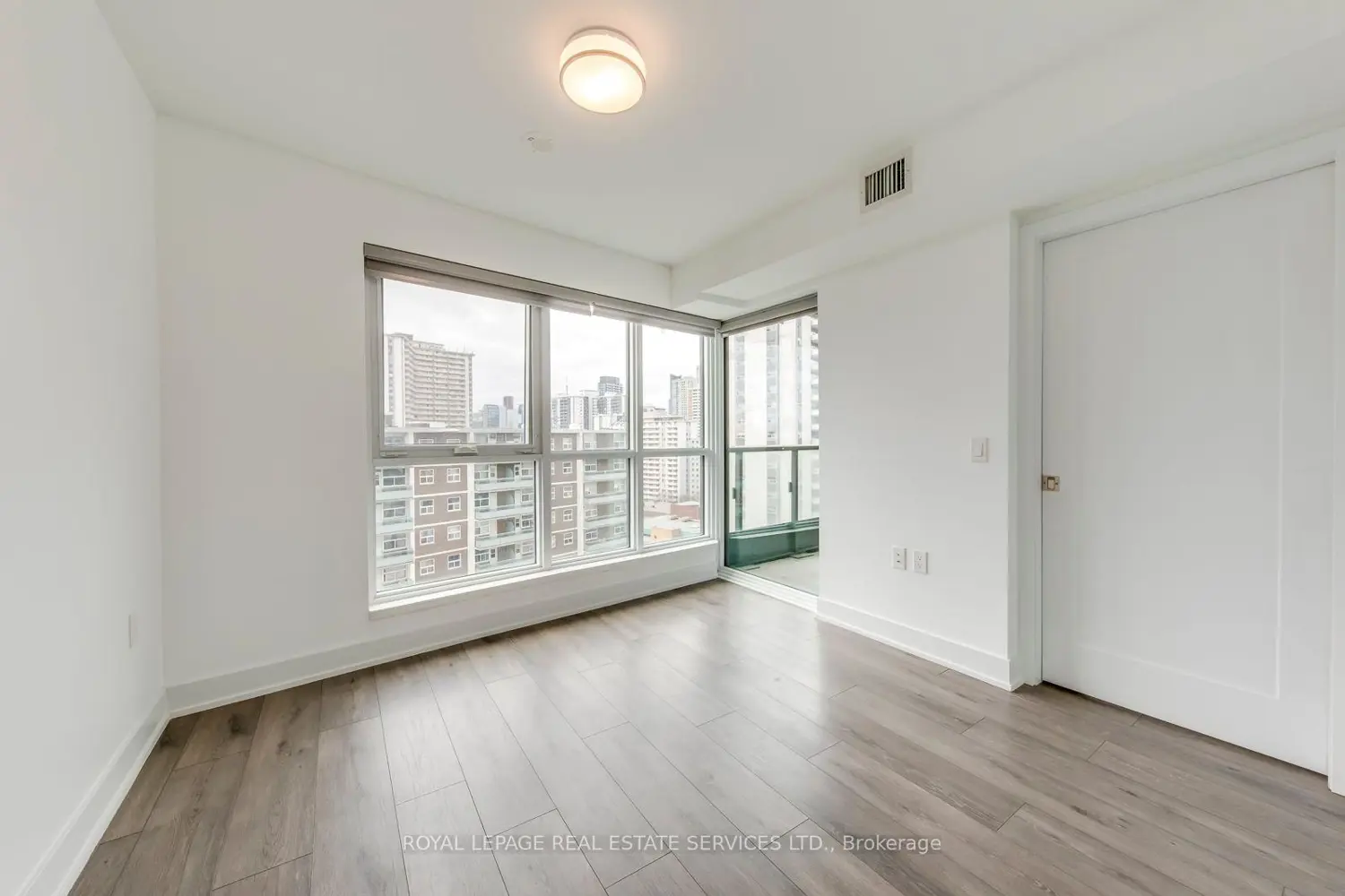 Additional image 12 of 585 Bloor Street 1320