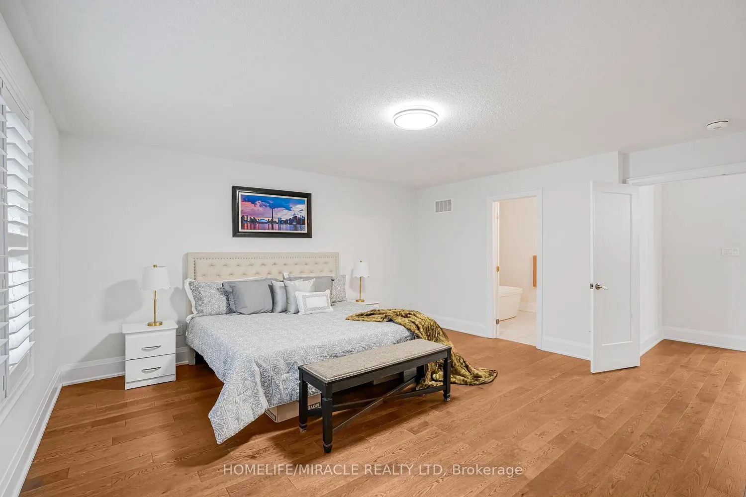 Additional image 11 of 1348 Harrington Street