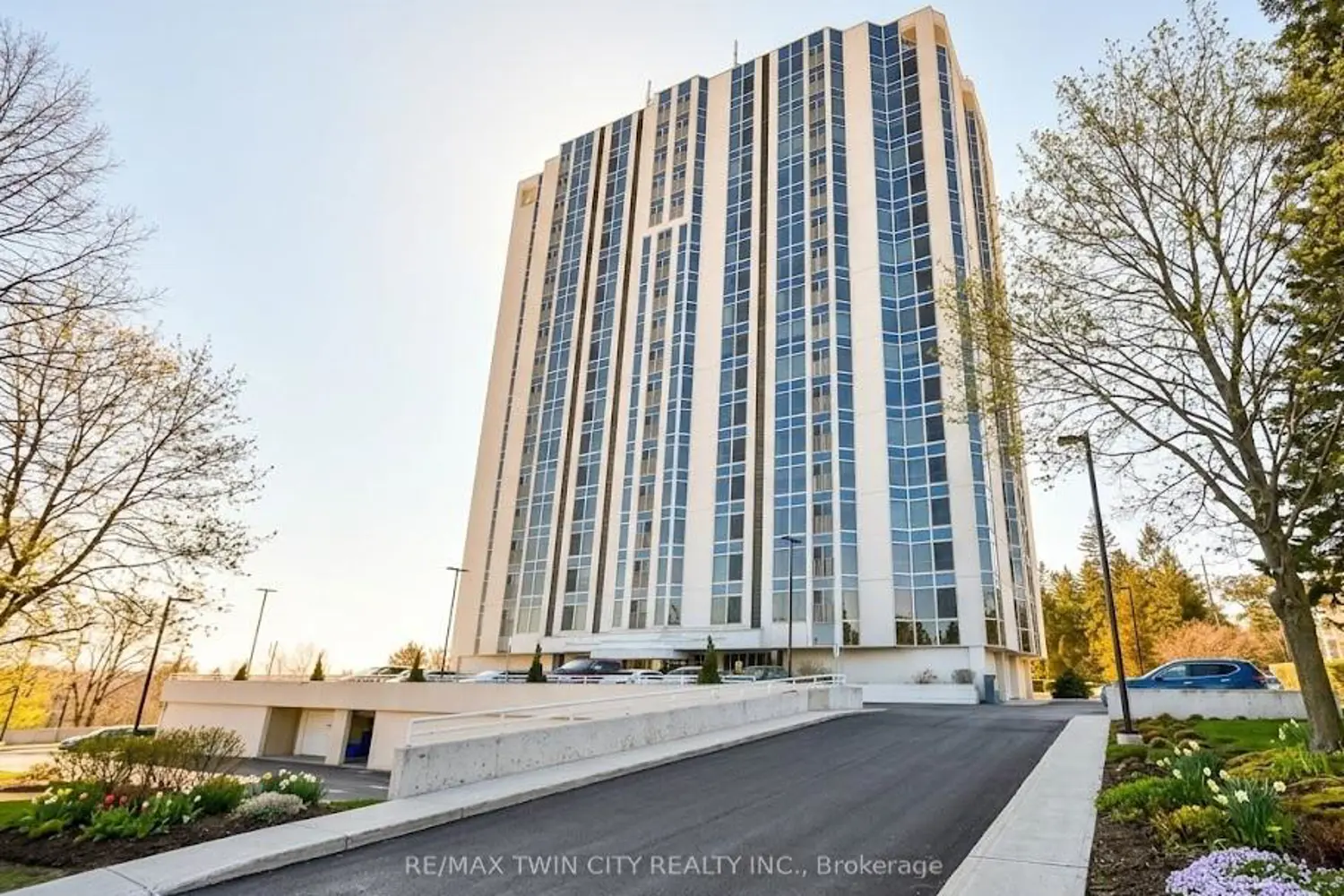 190 Hespeler Road 905