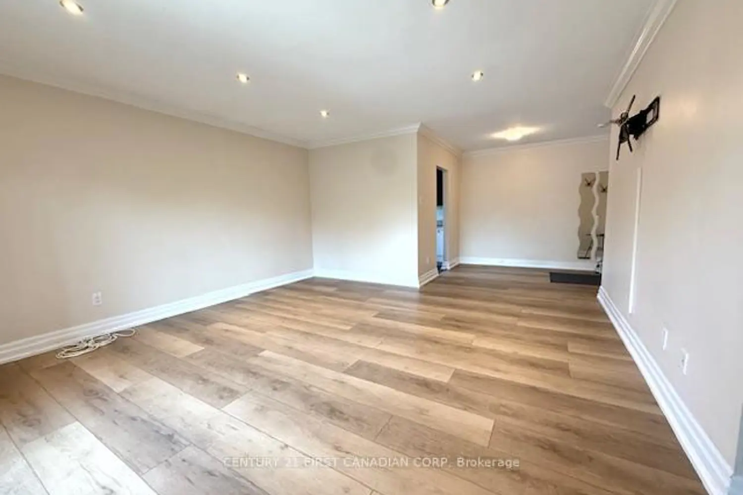 Additional image 10 of 570 William Street 401