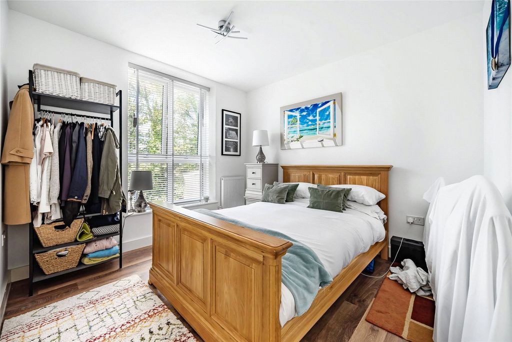Additional image 6 of 2 bed flat to rentCentenary Way, Penzance, Cornwall TR18
