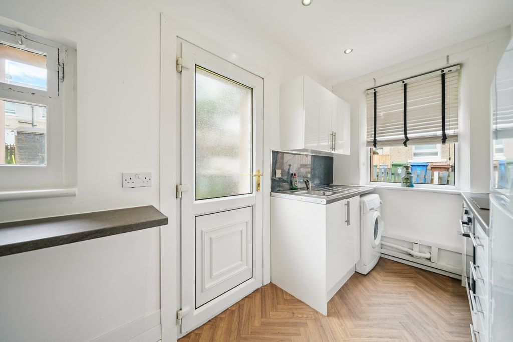 Additional image 6 of 2 bed flat to rentBardowie Steet, Glasgow, Glasgow G22