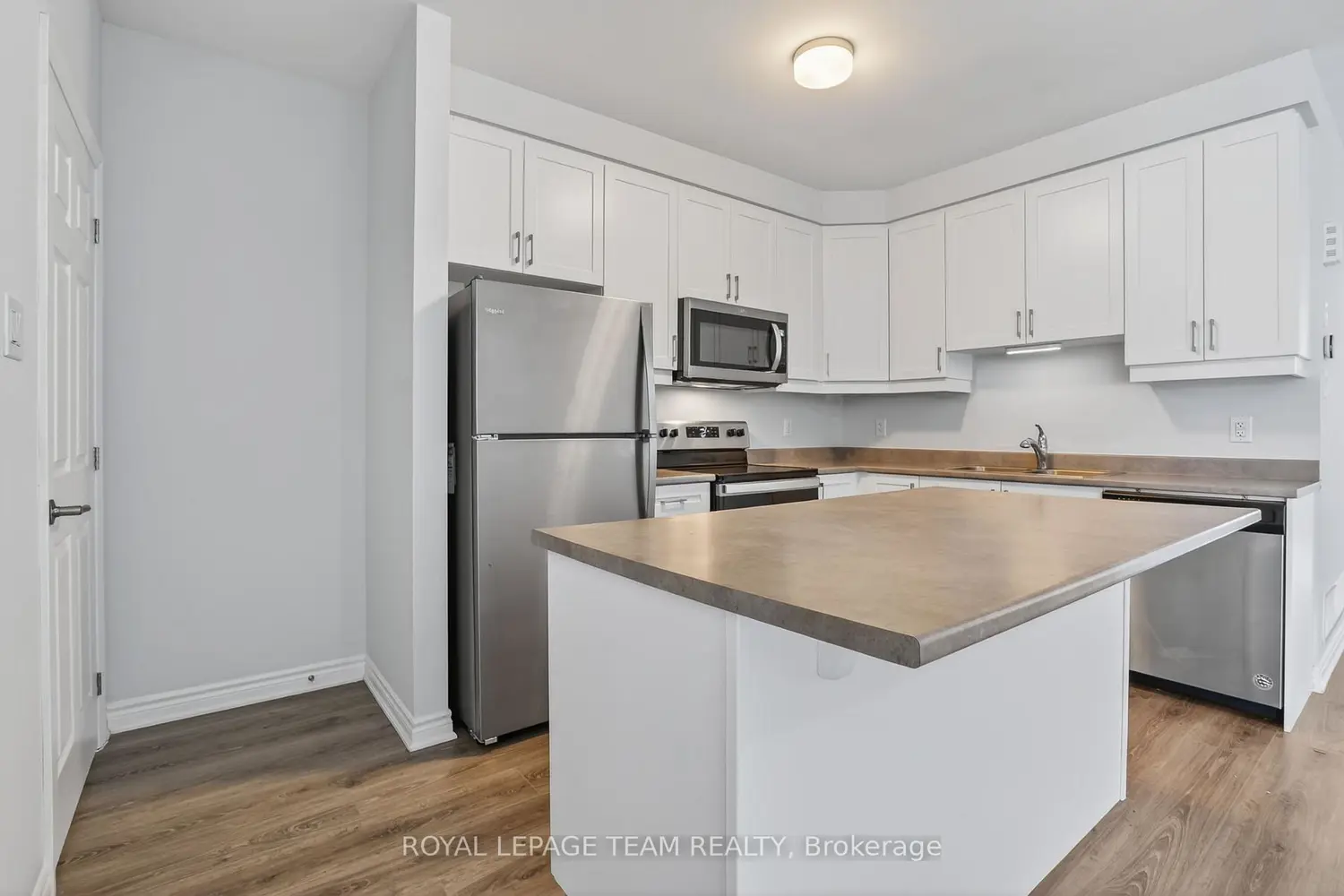 Additional image 4 of 709 Nautilus Private 171