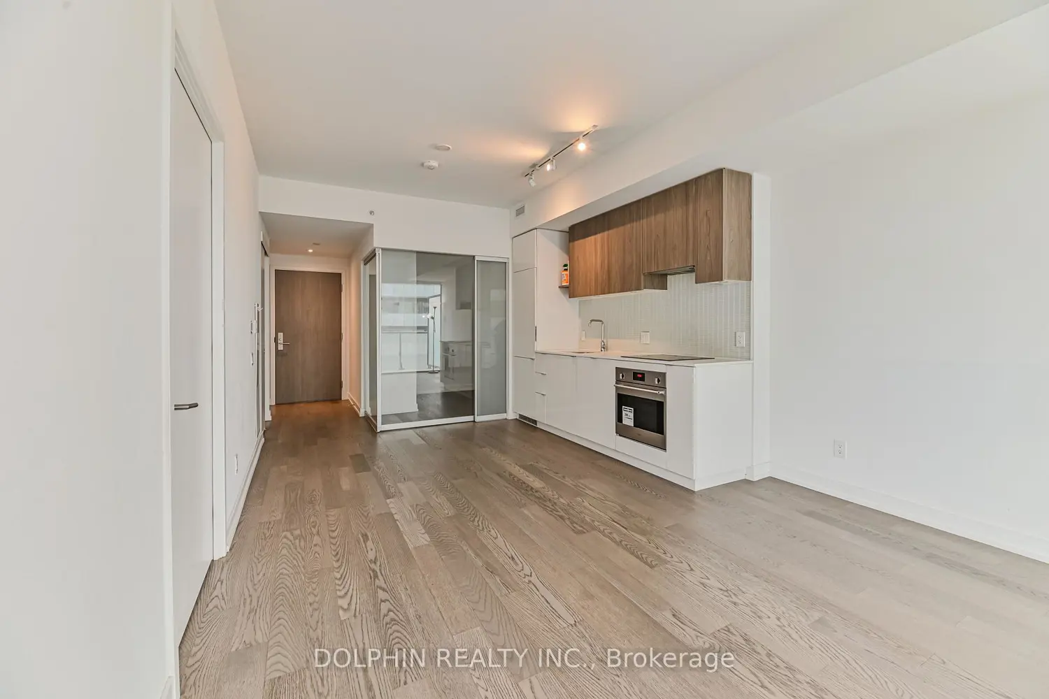 Additional image 4 of 161 Roehampton Avenue 1007