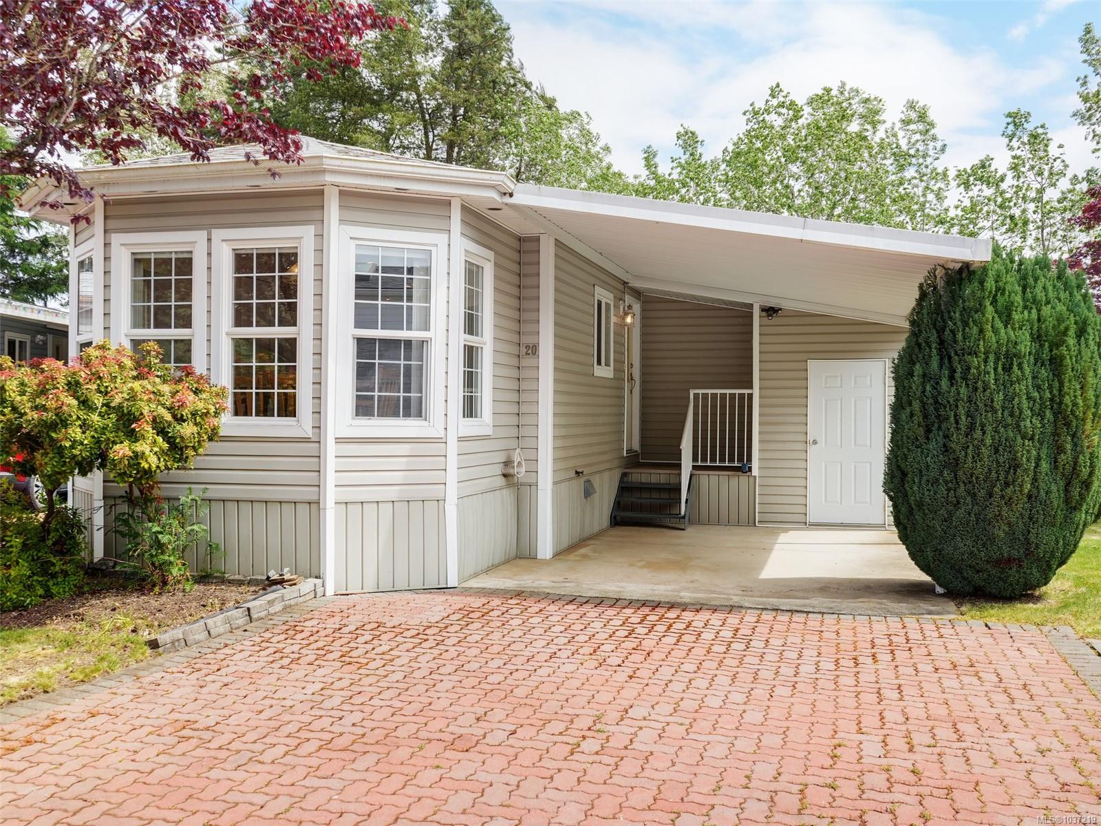 20-7401 Central Saanich Road, Central Saanich, BC, V8M 2B5