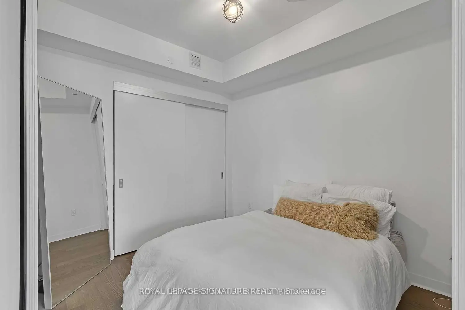 Additional image 9 of 501 Adelaide Street 804