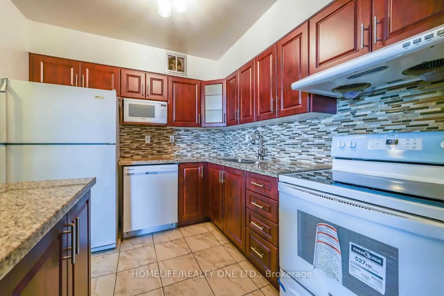 Additional image 6 of 380 Dixon Road 1502