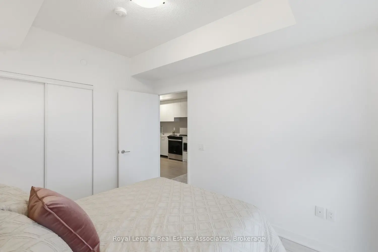 Additional image 4 of 260 Malta Avenue 1106