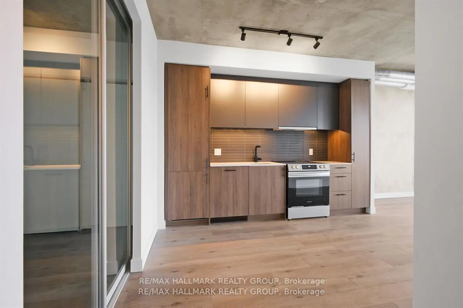 Additional image 8 of 10 James Street 617