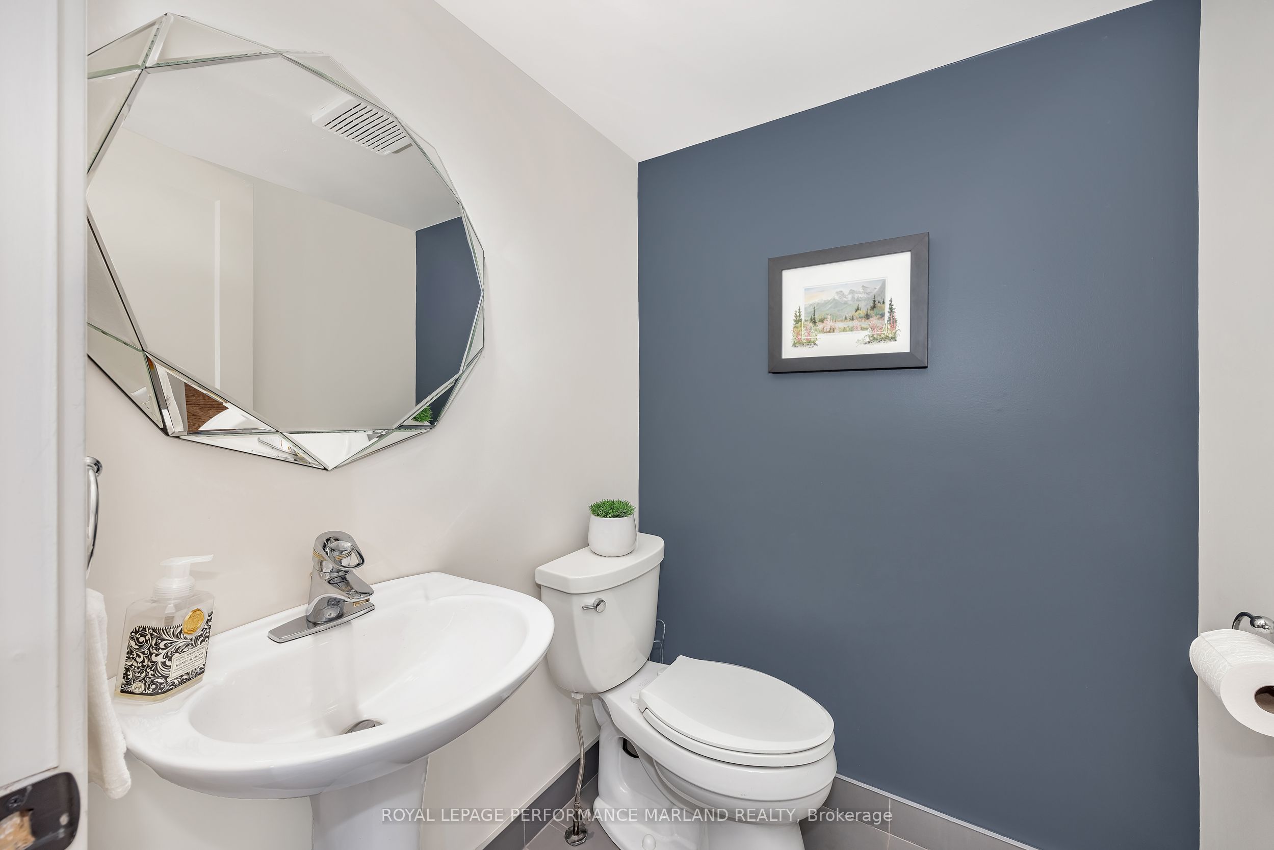 Additional image 4 of 71 Echo Drive, Ottawa, ON, K1S 5P6