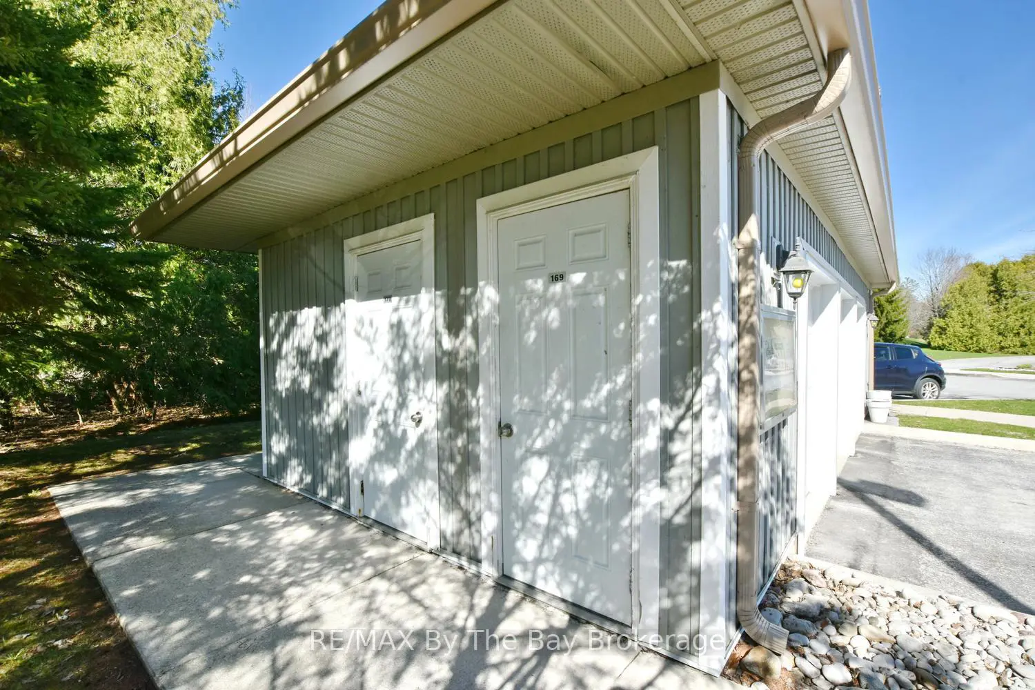 Additional image 17 of 40 Mulligan Lane 208