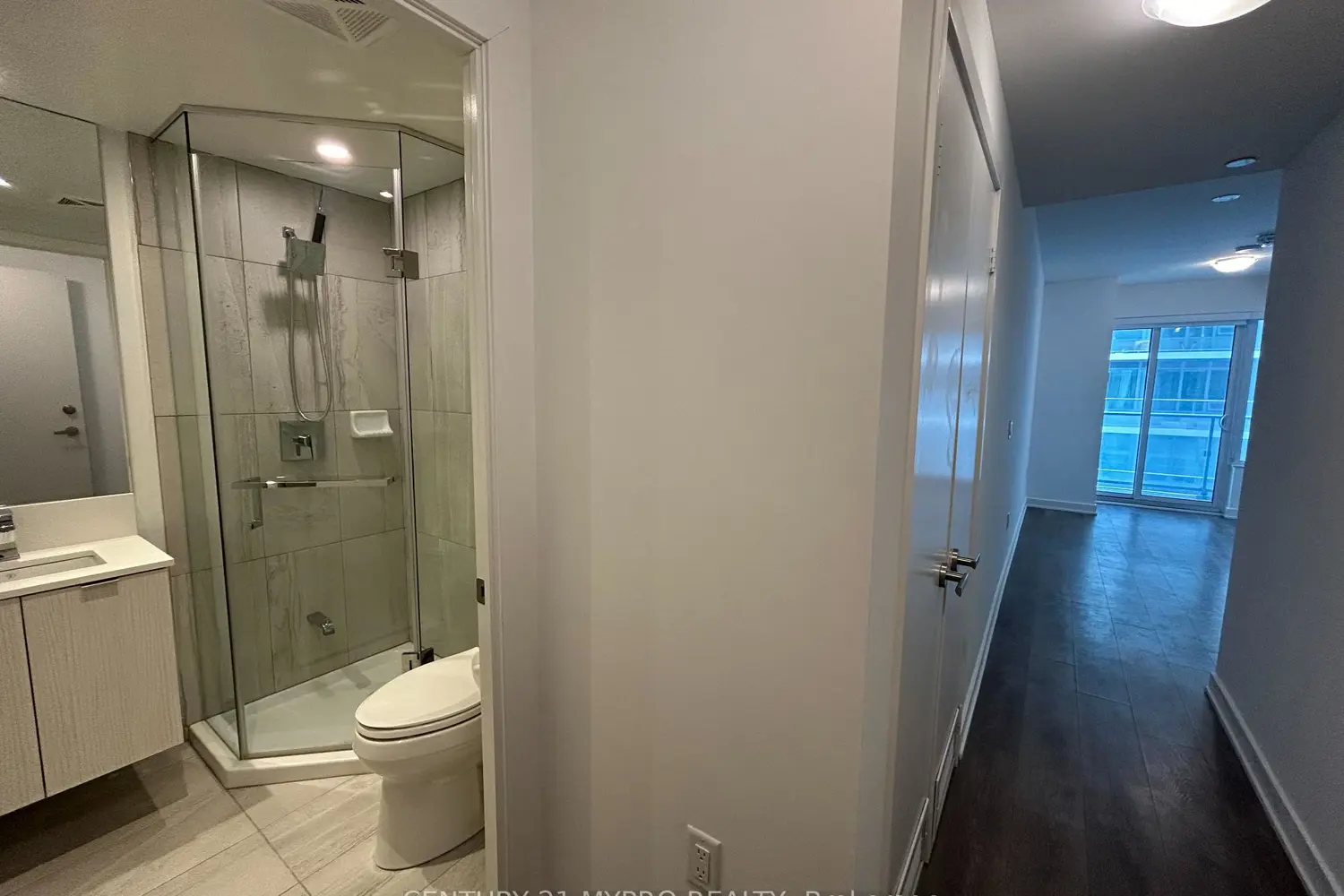 Additional image 9 of 195 Redpath Avenue 2714