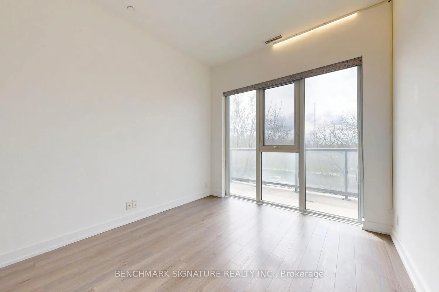 Additional image 16 of 6 Parkwood Avenue Th106