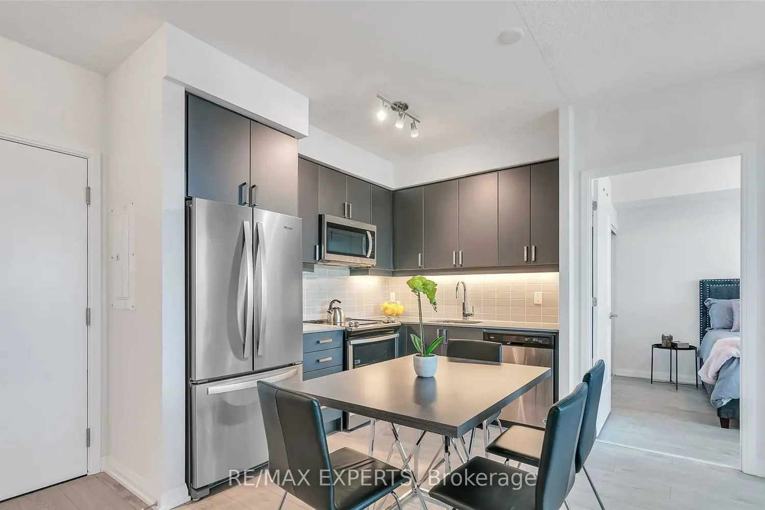Additional image 4 of 7895 Jane Street 214