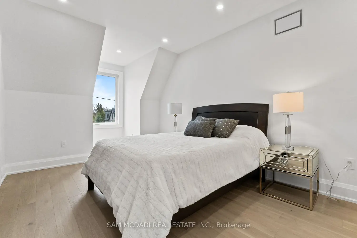 Additional image 6 of 107 Vista Boulevard