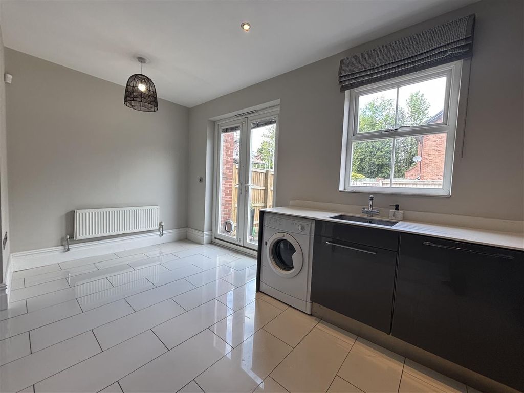 Additional image 14 of 3 bed town house to rentKnutsford Road, Alderley Edge, Cheshire SK9