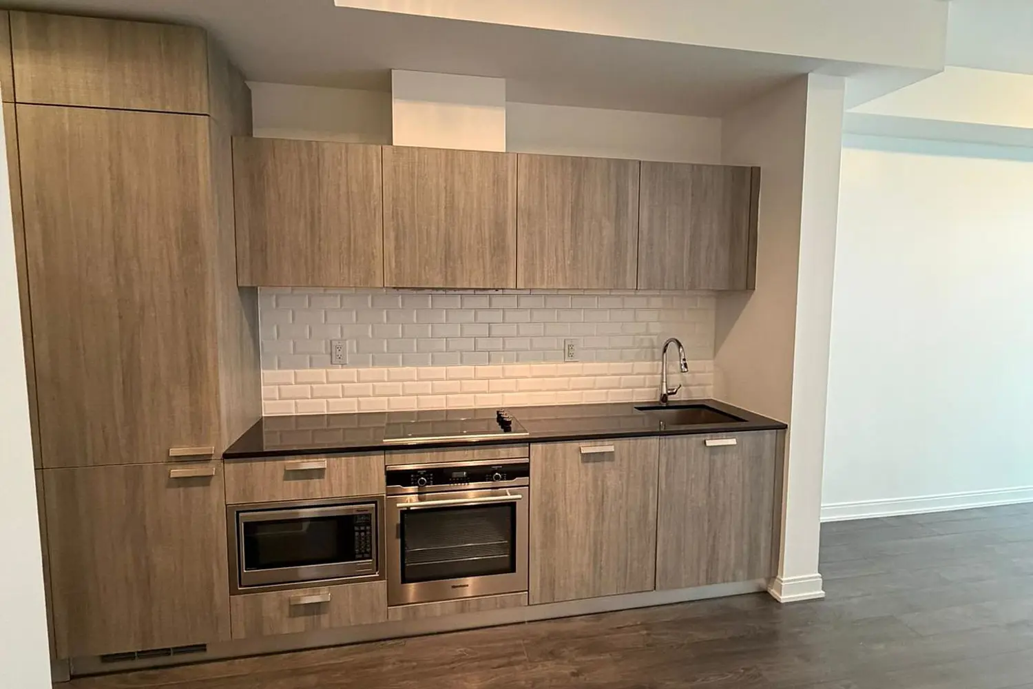Additional image 4 of 50 Charles Street 1009