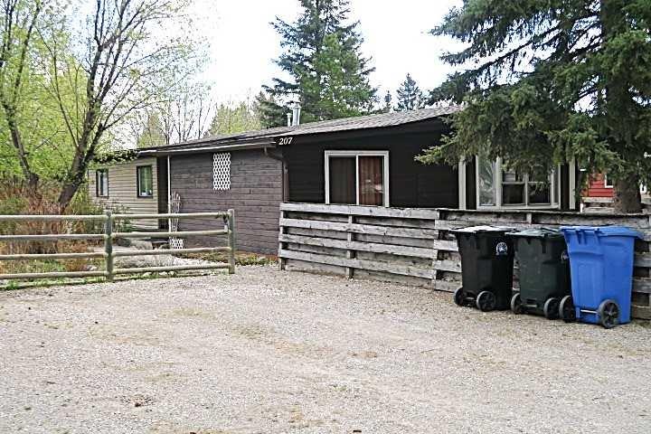 207 4 Street NW, Sundre, AB, T0M 1X0