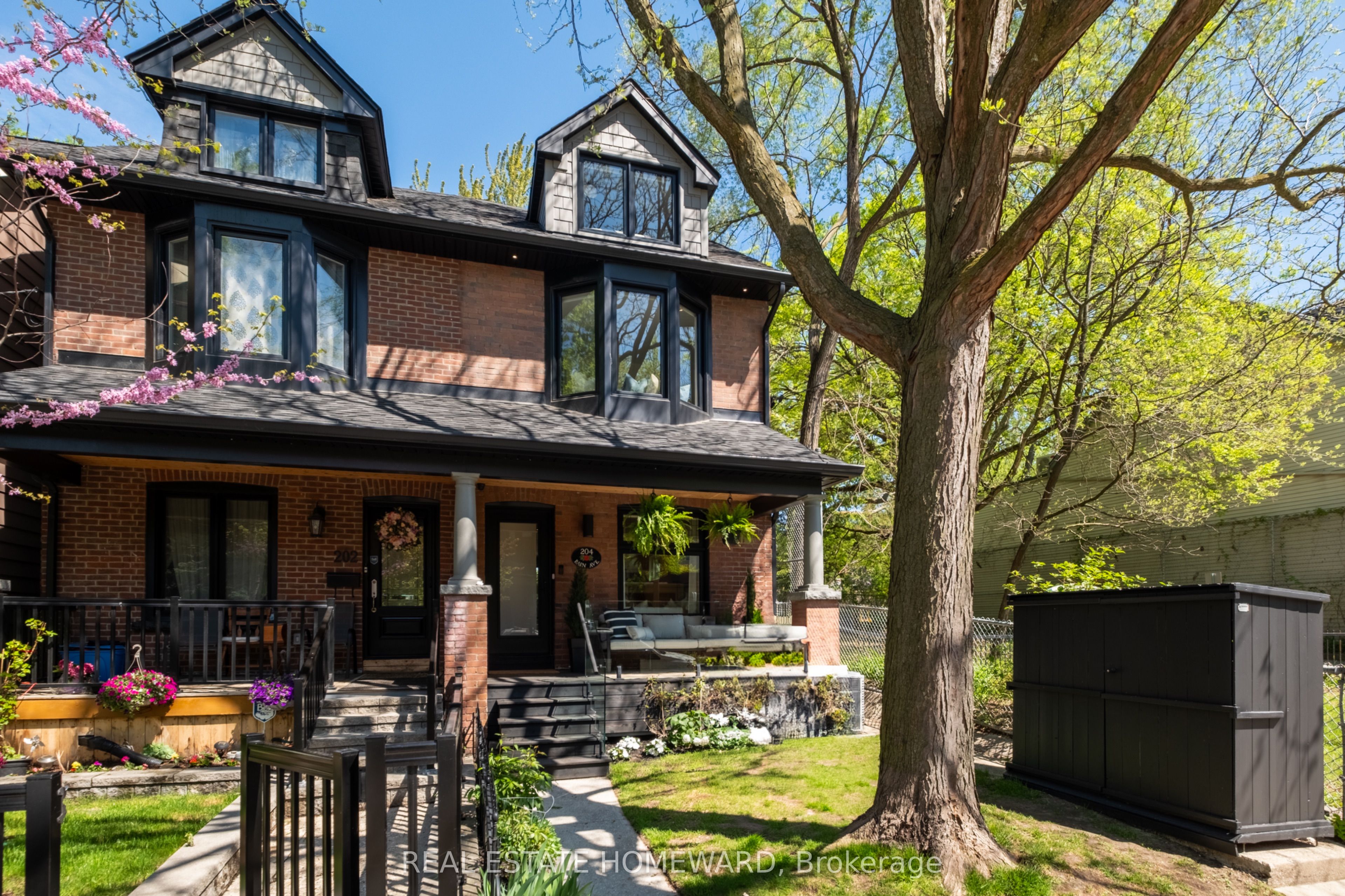 204 Bain Avenue, Toronto, ON, M4K 1G1