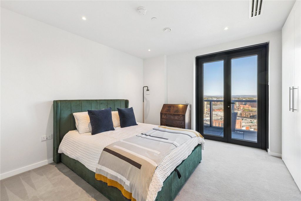 Additional image 9 of 3 bed flat to rentAspin Lane, Manchester, Greater Manchester M4