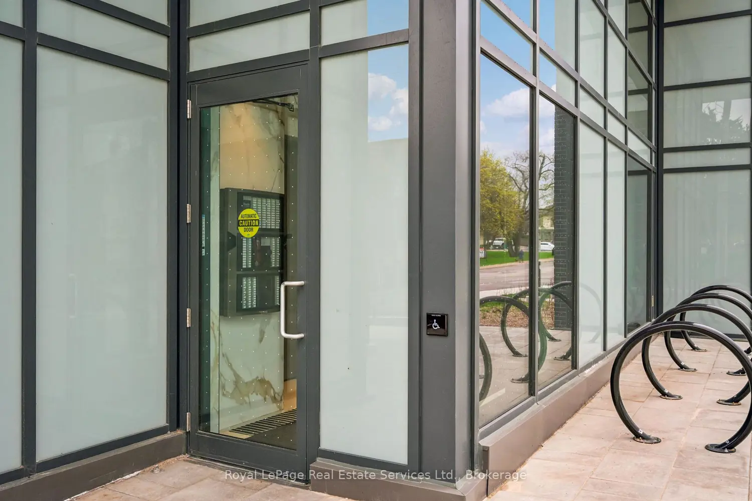 Additional image 3 of 2088 James Street 711