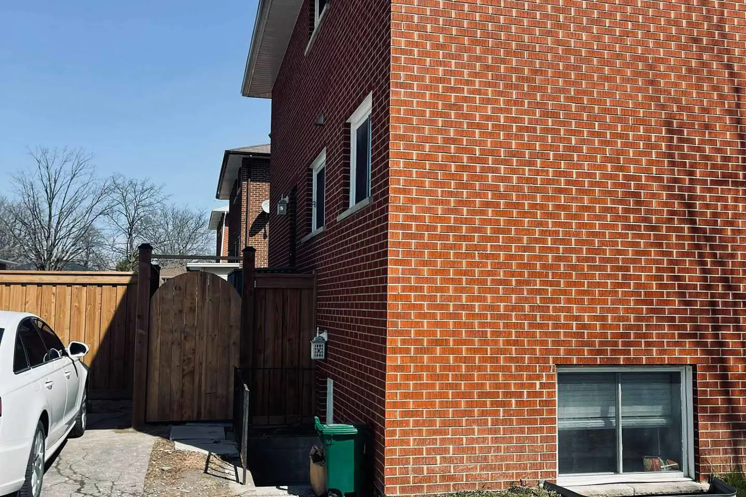Additional image 3 of 580 Digby Avenue