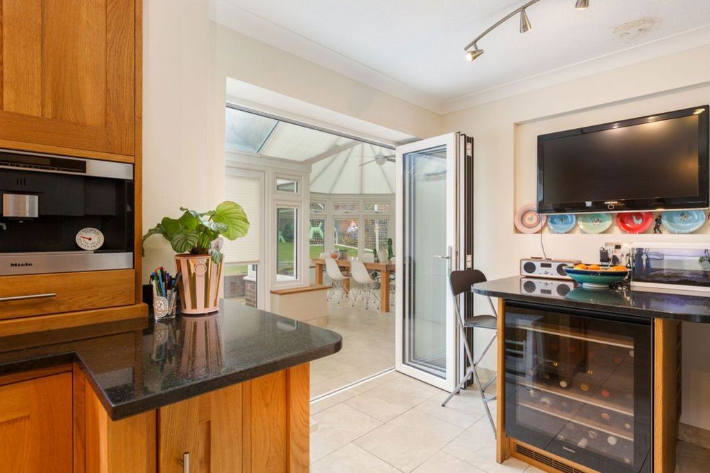 Additional image 3 of 4 bed detached house to rentCharterhouse Drive, Sevenoaks TN13