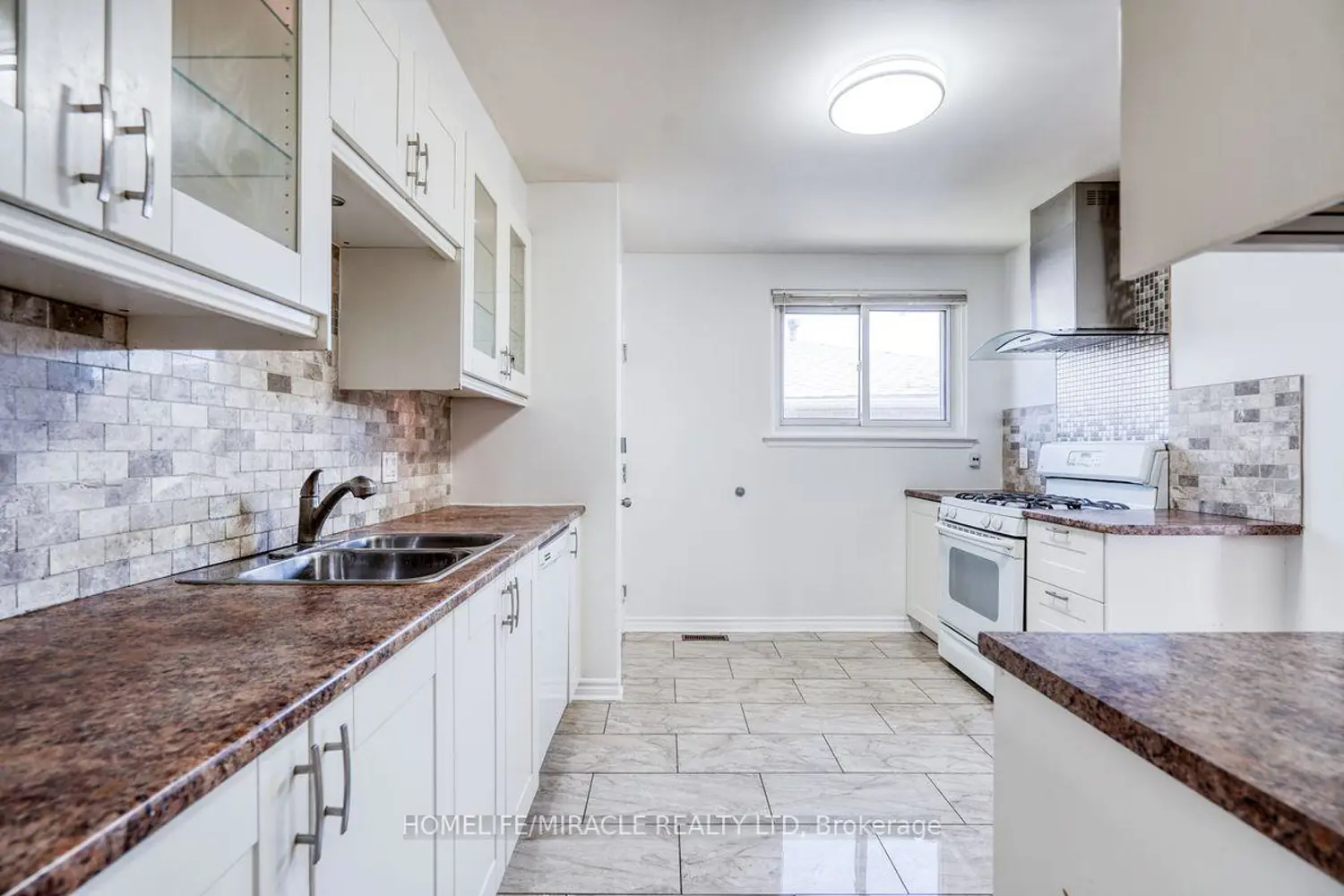 Additional image 4 of 40 Reigate Avenue
