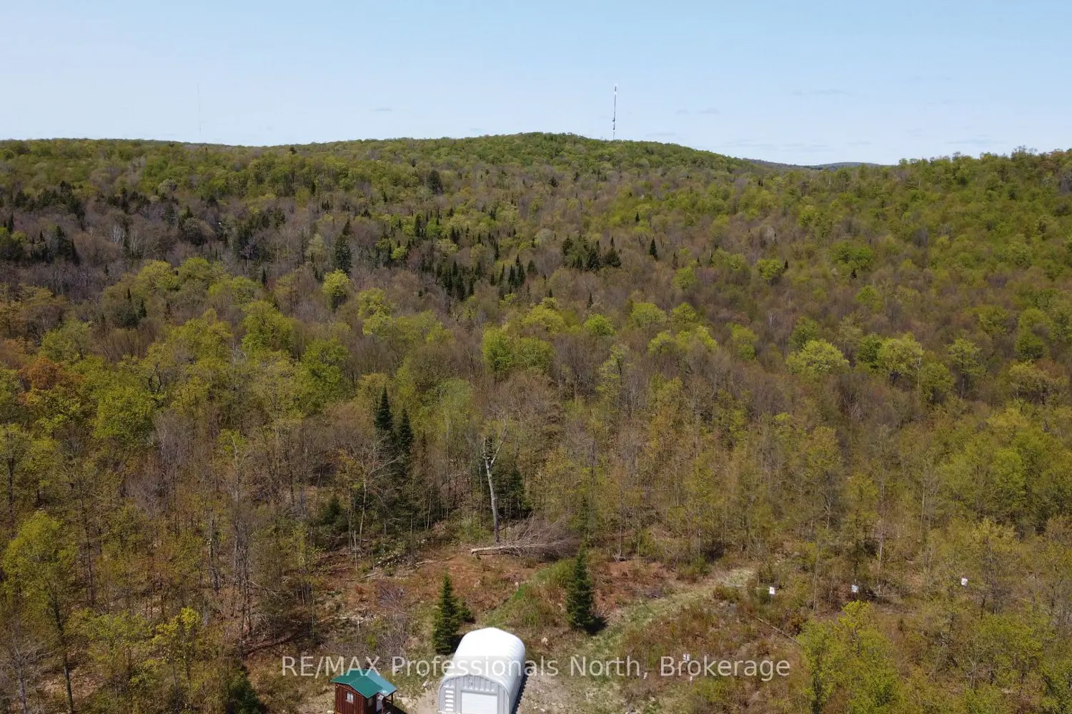 Additional image 14 of 3944 Chetwynd Road