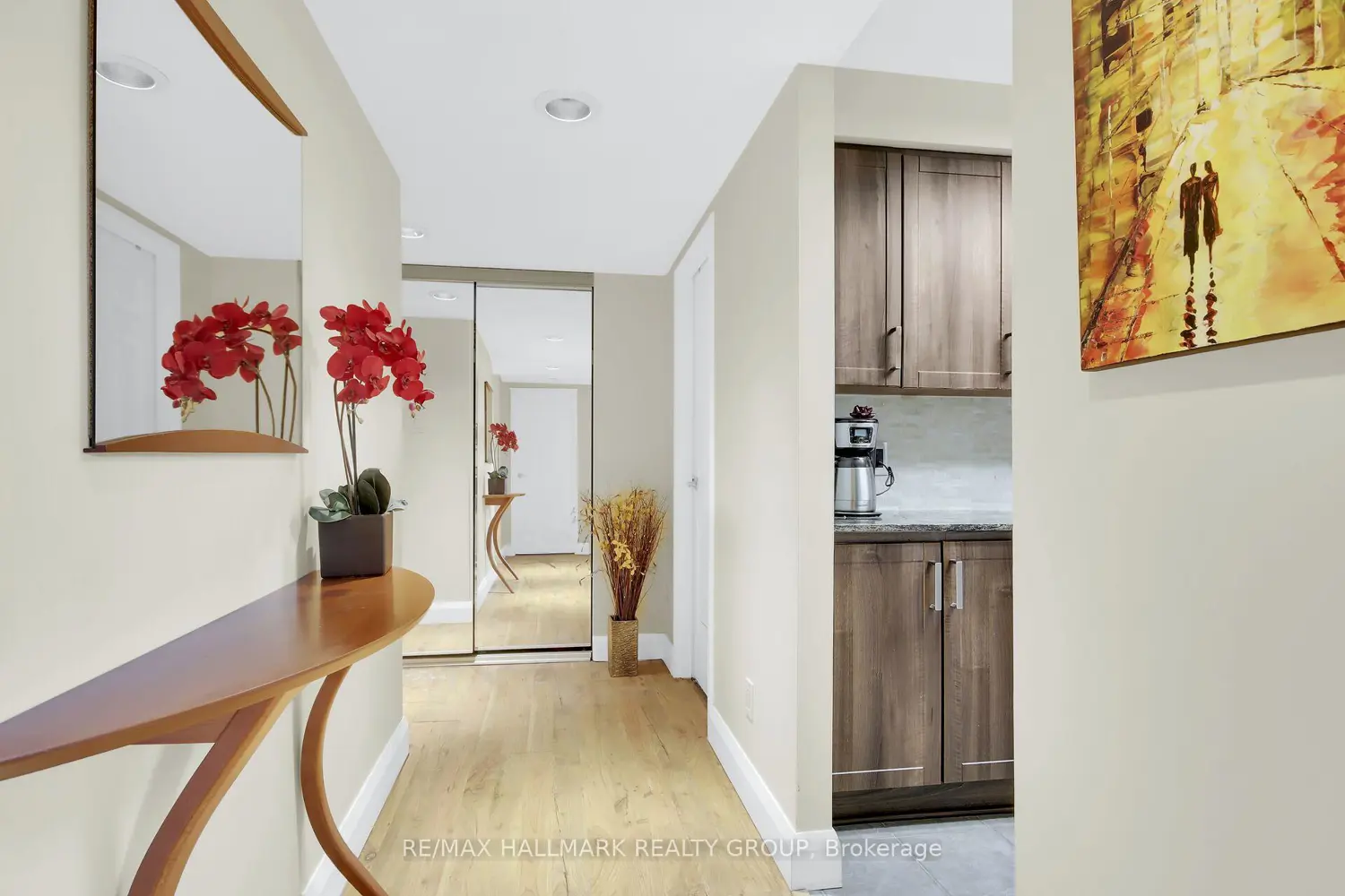 Additional image 4 of 470 Laurier Avenue 503