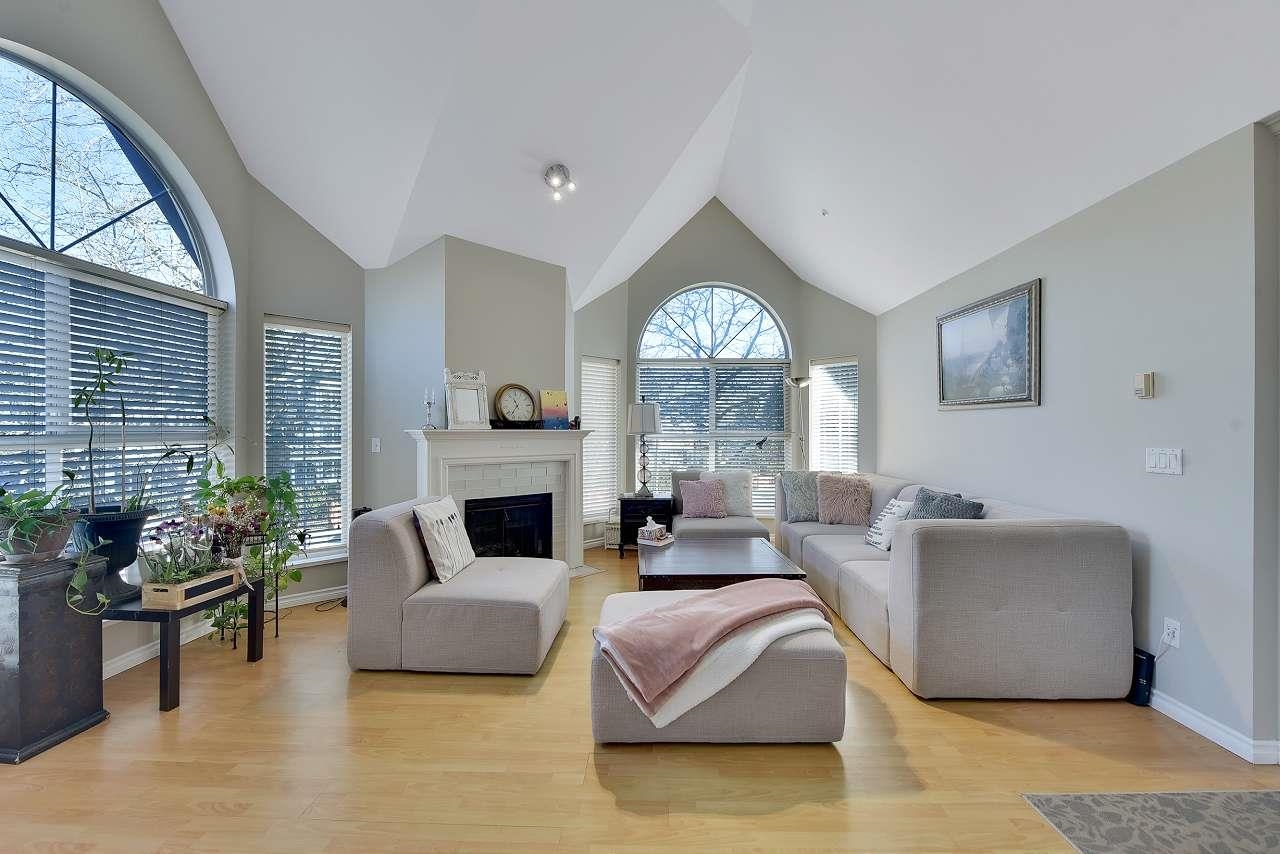 217-7435 121a Street, Surrey, BC, V3W 0W8