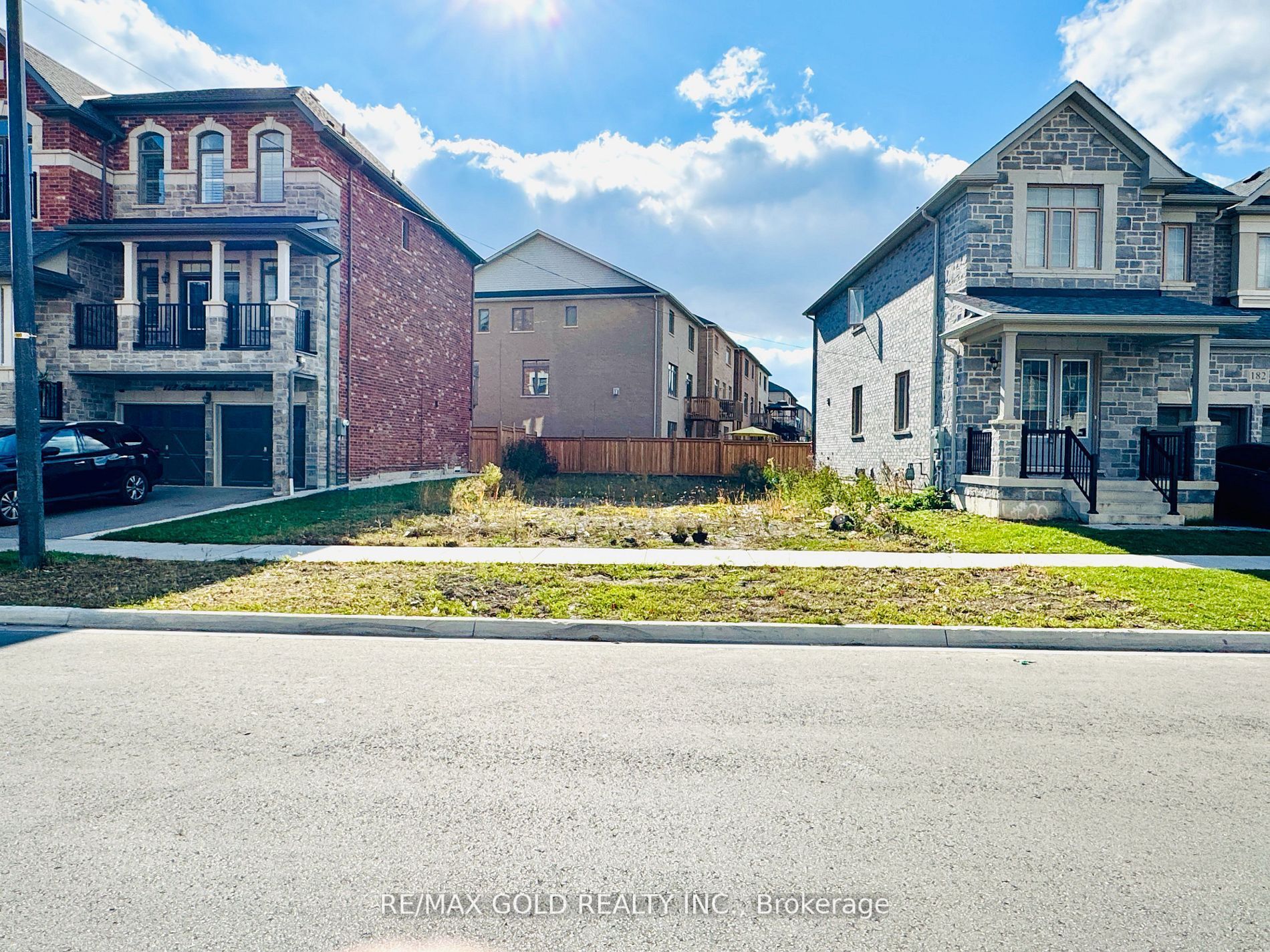 180 Thornbush Boulevard, Brampton, ON, L7A 0G4