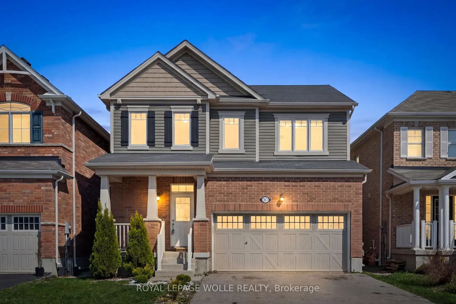 267 Grovehill Crescent