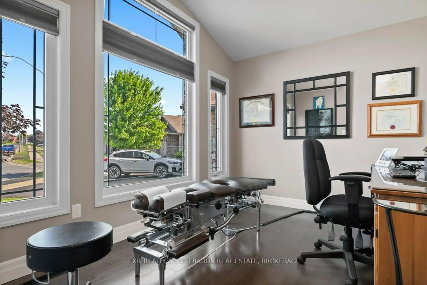 Additional image 4 of 79 Hartwood Crescent