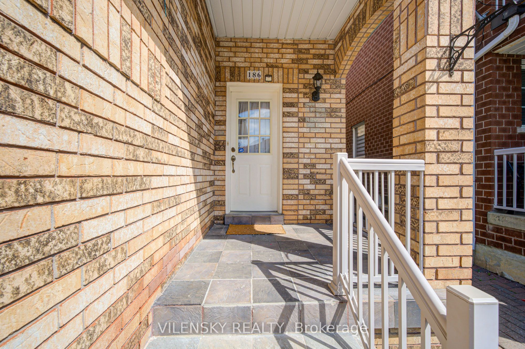 Additional image 2 of 186 Purcell Crescent, Vaughan, ON, L6A 3C5