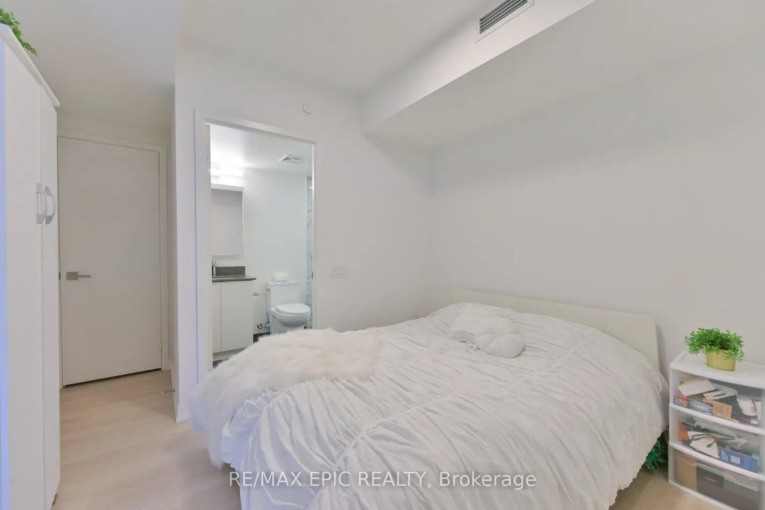 Additional image 9 of 500 Wilson Avenue 622