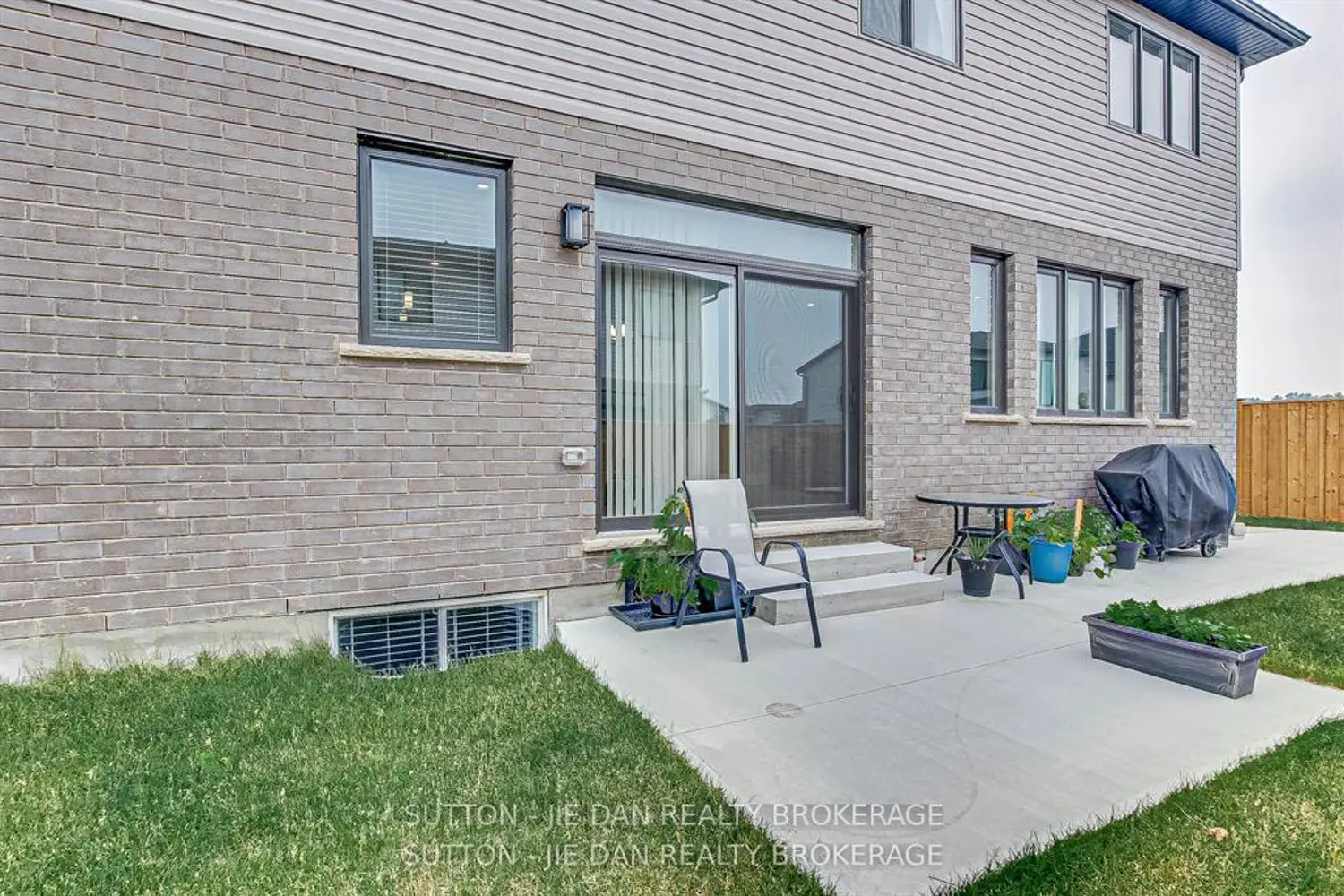 Additional image 15 of 98 Locky Lane