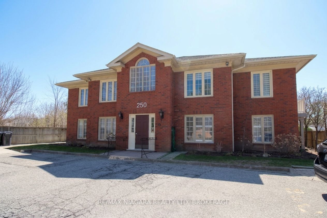 202-250 Linwell Road, St. Catharines, ON, L2N 1S2