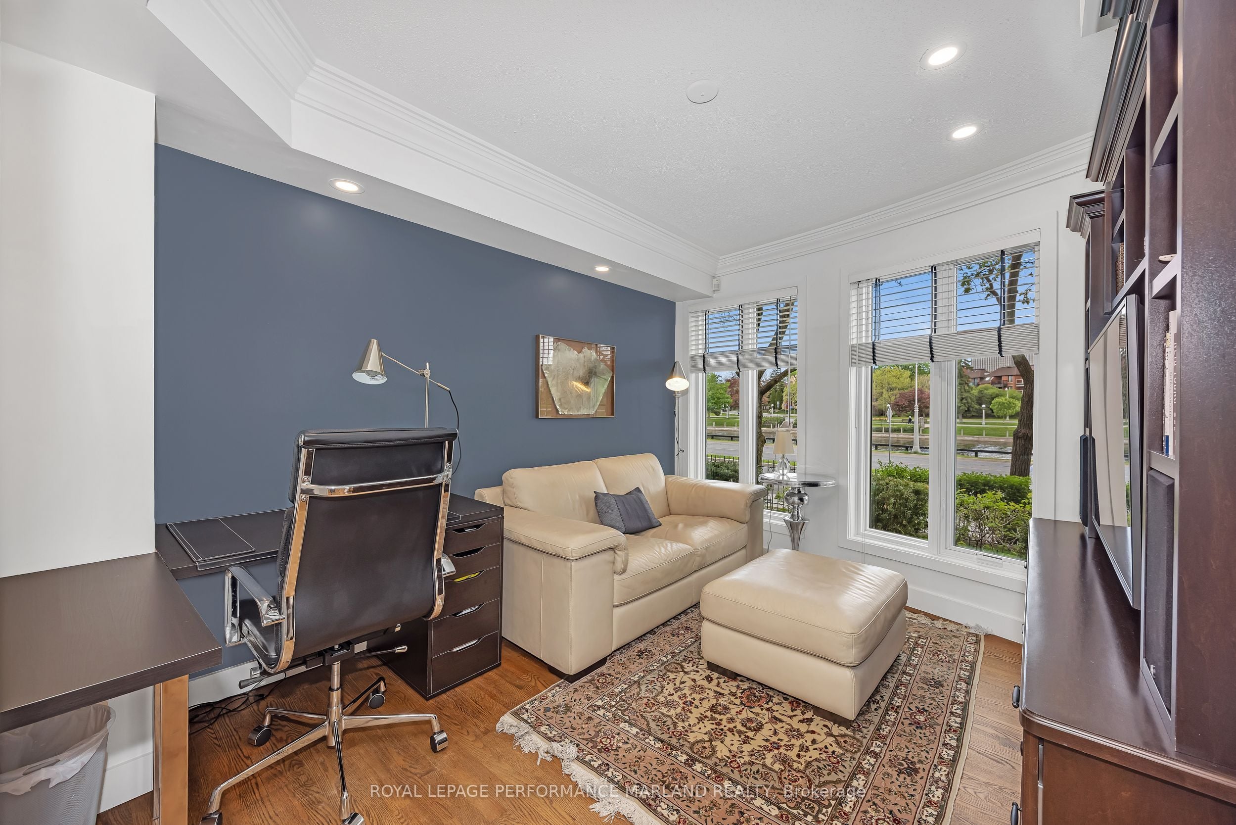 Additional image 2 of 71 Echo Drive, Ottawa, ON, K1S 5P6