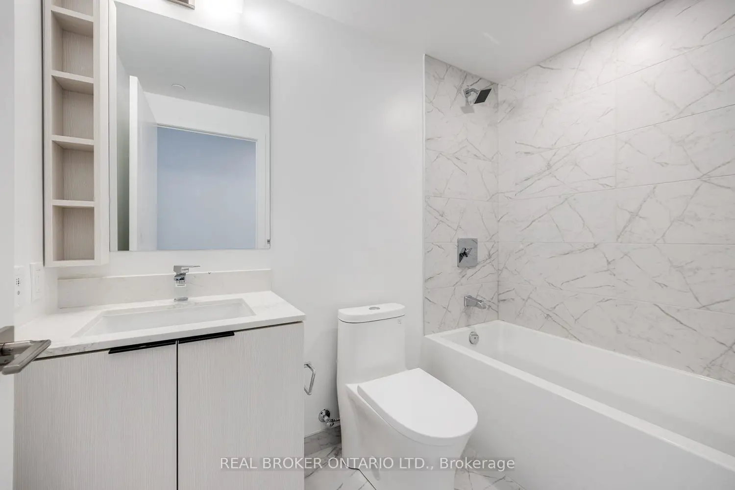 Additional image 14 of 82 Dalhousie Street 2006