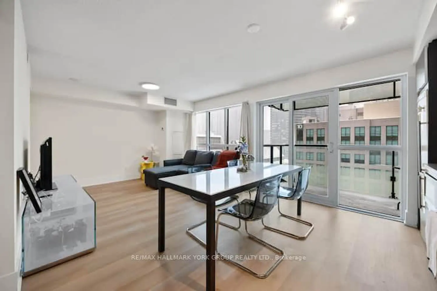 Additional image 16 of 300 Front Street 914