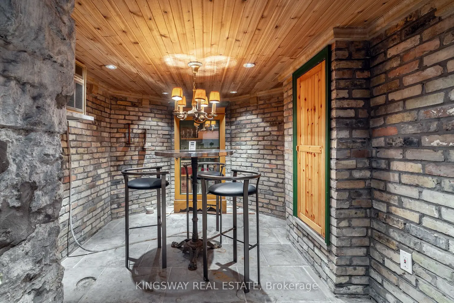 Additional image 16 of 166 High Park Avenue