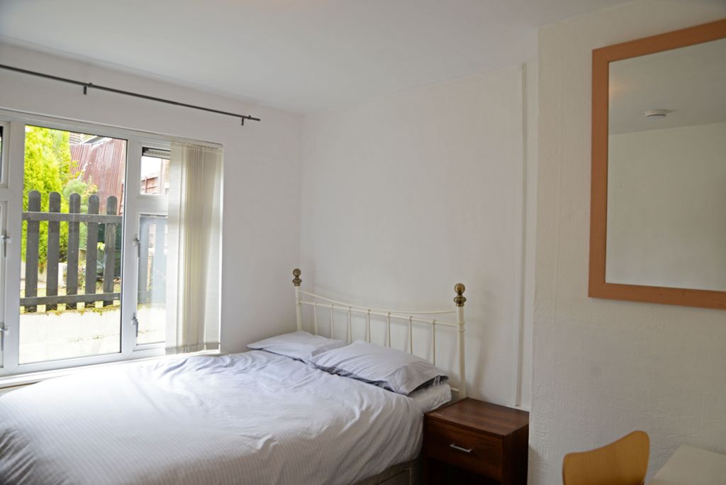 Additional image 3 of 4 bed terraced house to rentSaracen Way, Penryn TR10