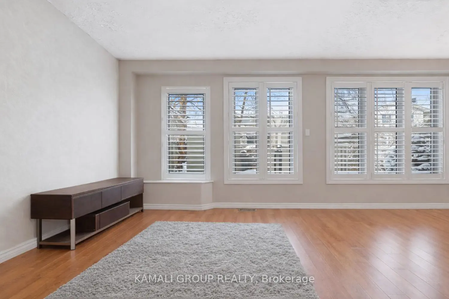 Additional image 6 of 582 Lakeview Avenue