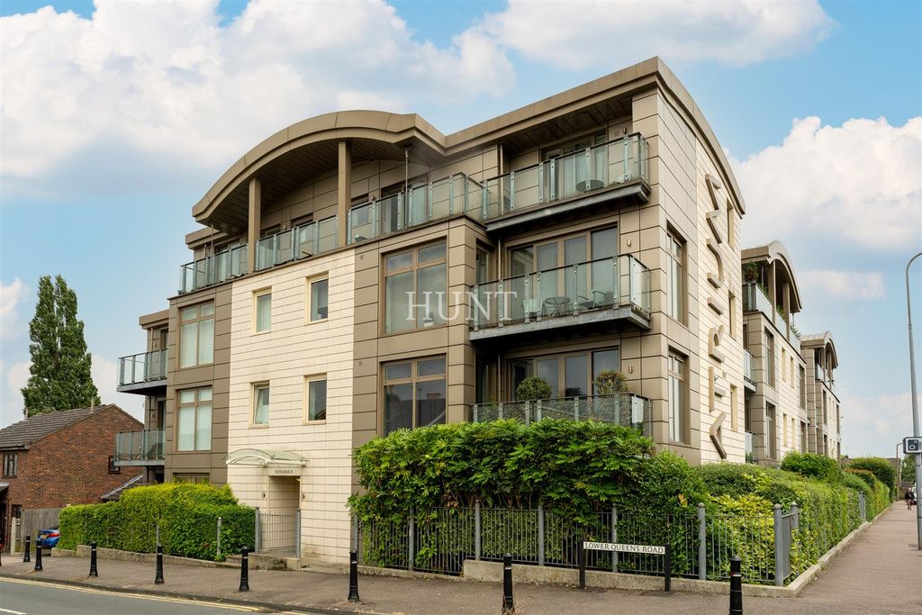 Additional image 17 of 2 bed flat to rentThe Atrium, Lower Queens Road, Buckhurst Hill IG9