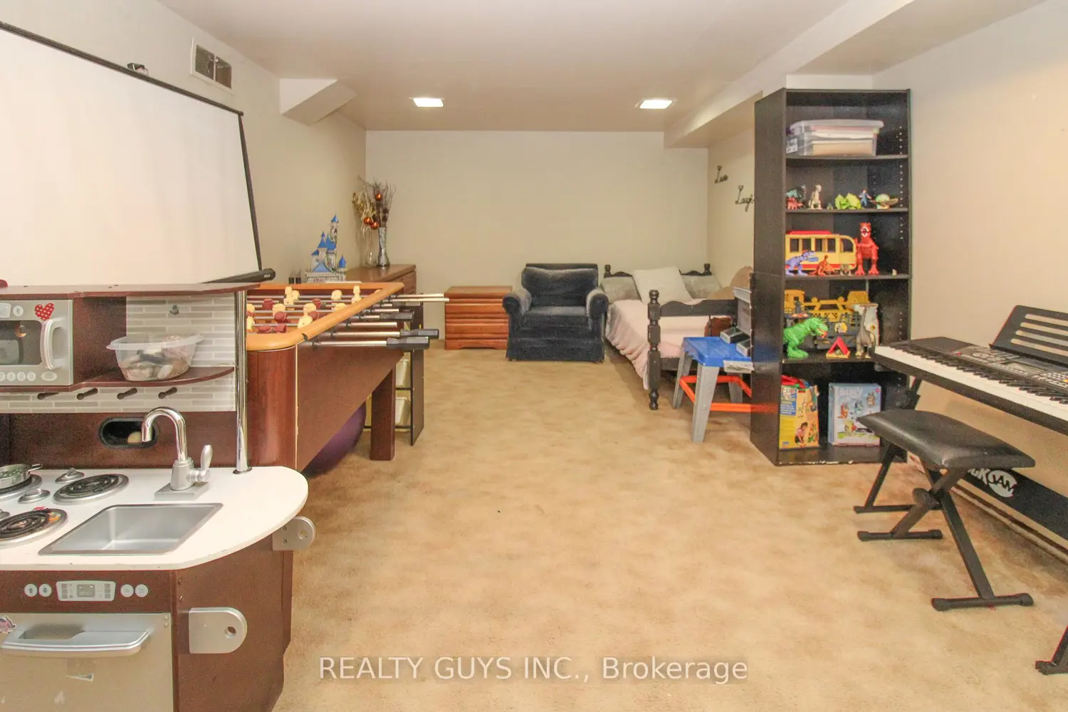 Additional image 16 of 727 Chesterfield Avenue