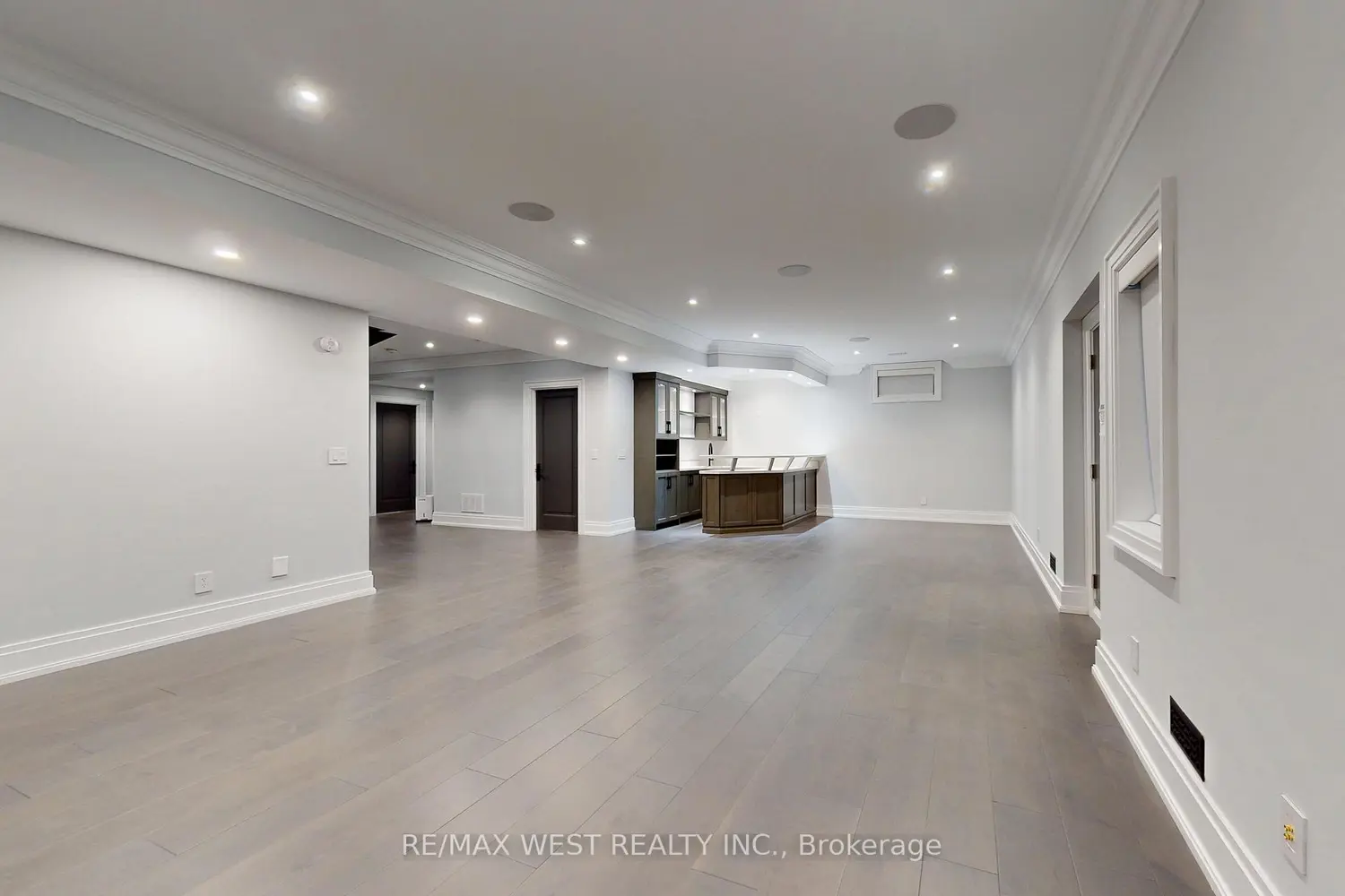 Additional image 17 of 222 Connaught Avenue