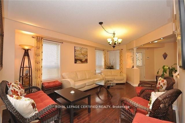 Additional image 4 of 426 Orange Walk Crescent, Mississauga, ON, L5R 0A8