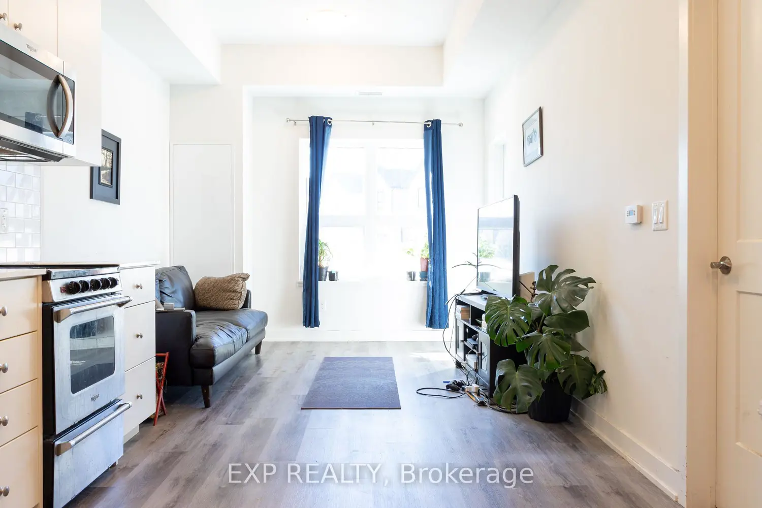 110 Fergus Avenue 101