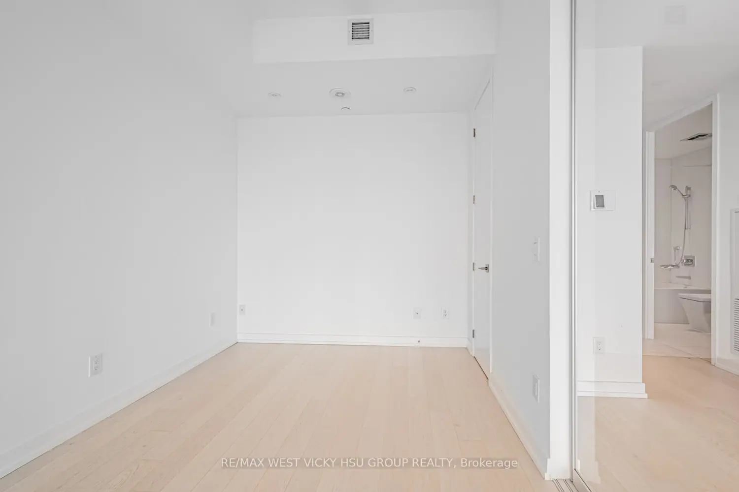Additional image 10 of 488 University Avenue 5302